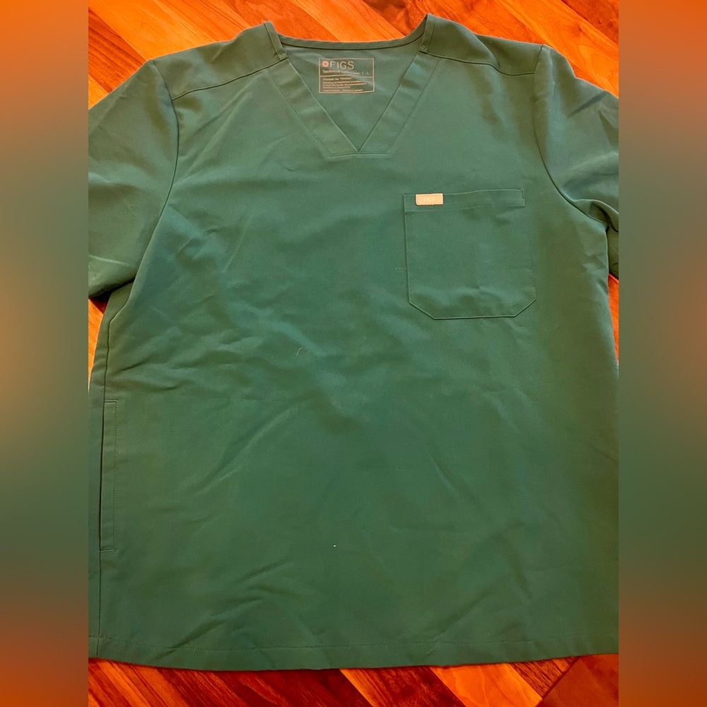 Men’s Figs Top- Pacific Blue